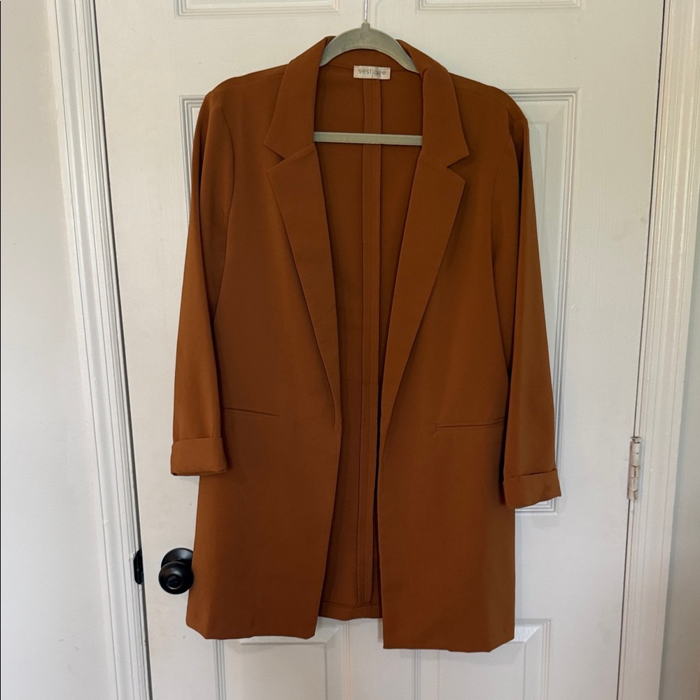 vestique Open-Front Blazer in Rust Brown